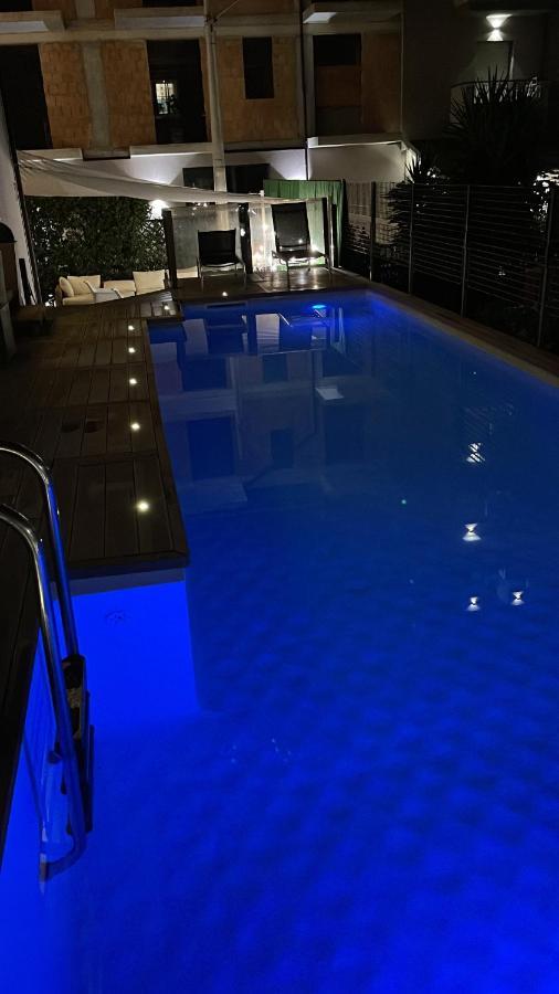 אלבה אדריאטיקה Residence Anchisemare מראה חיצוני תמונה