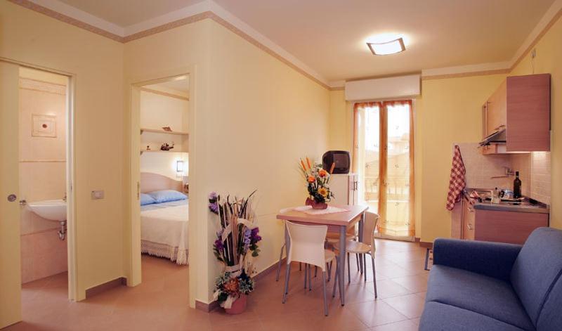 אלבה אדריאטיקה Residence Anchisemare מראה חיצוני תמונה