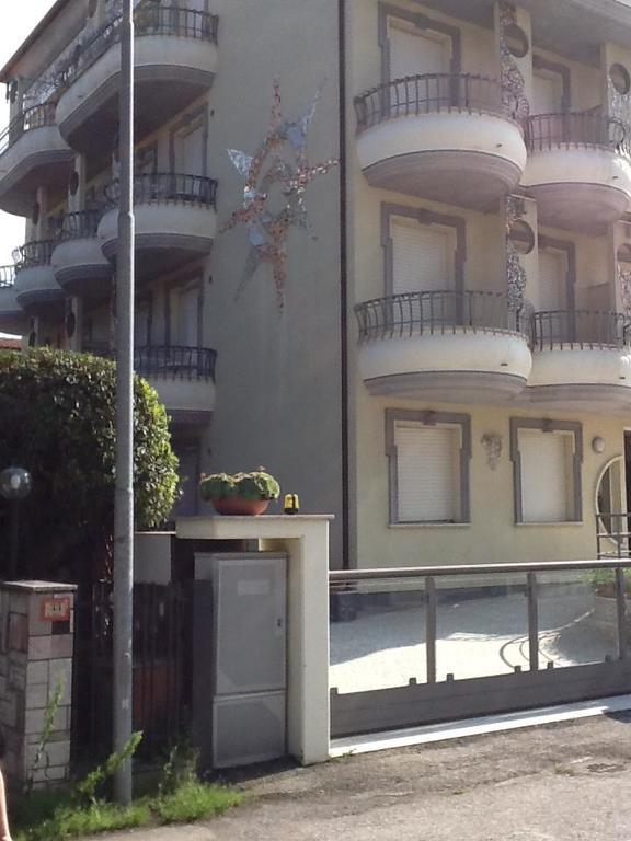 אלבה אדריאטיקה Residence Anchisemare מראה חיצוני תמונה