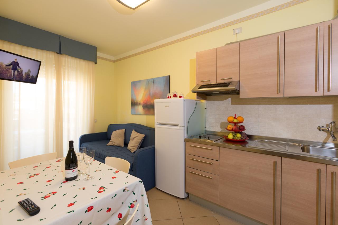 אלבה אדריאטיקה Residence Anchisemare מראה חיצוני תמונה