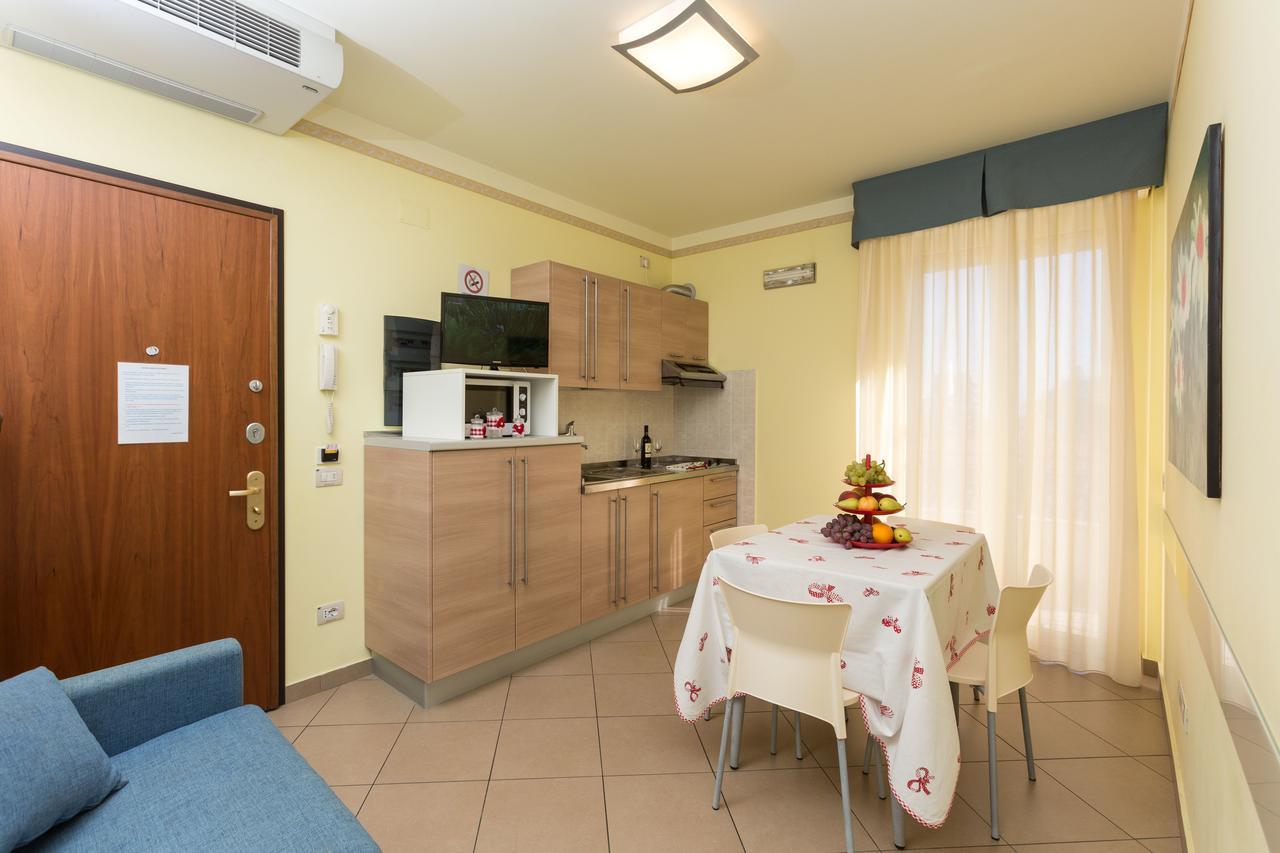 אלבה אדריאטיקה Residence Anchisemare מראה חיצוני תמונה