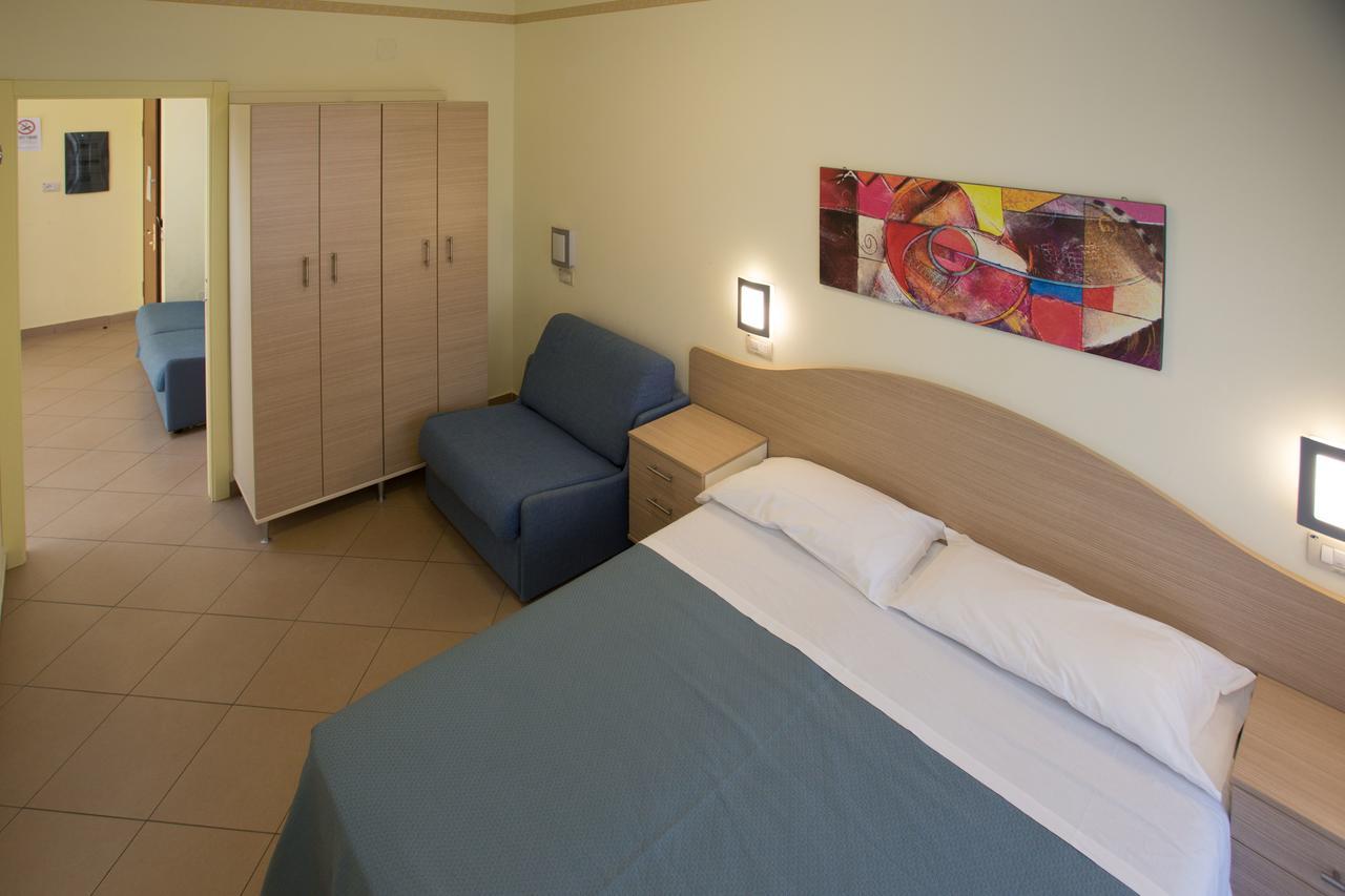 אלבה אדריאטיקה Residence Anchisemare מראה חיצוני תמונה